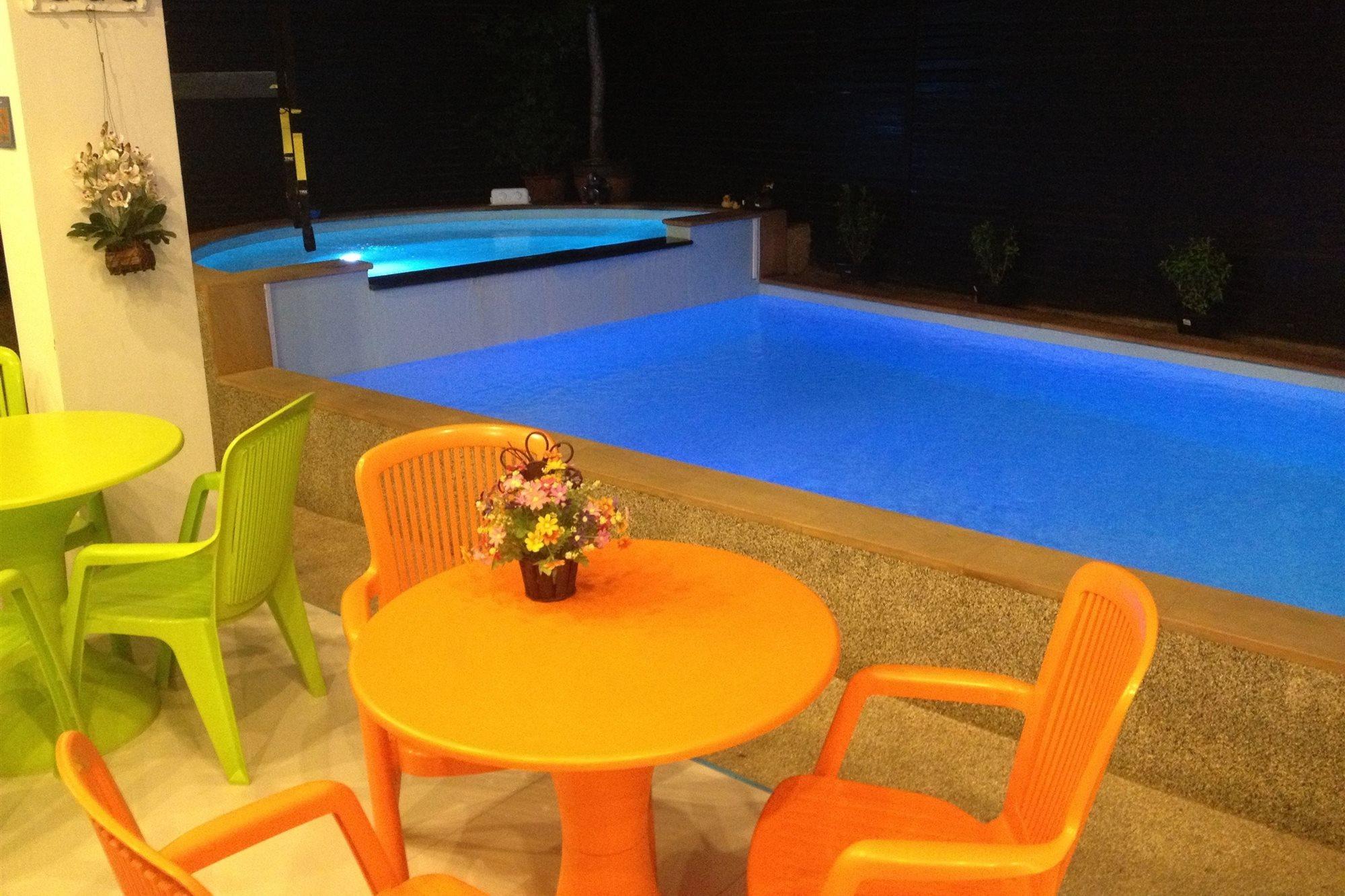 The Silk Hill Hotel Patong Esterno foto