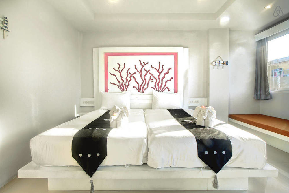 The Silk Hill Hotel Patong Esterno foto