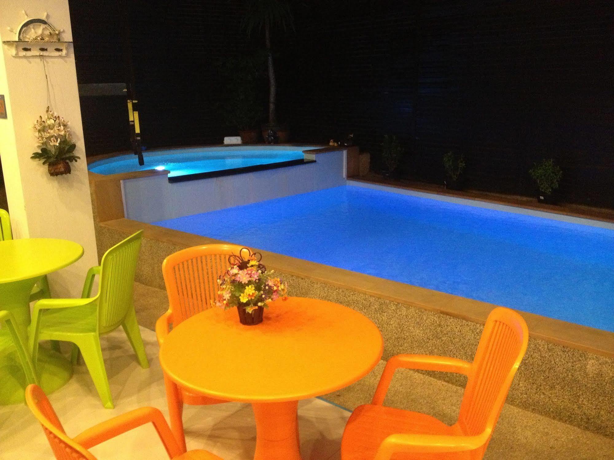 The Silk Hill Hotel Patong Esterno foto